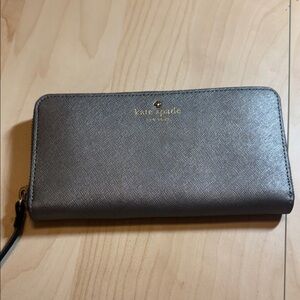 Kate Spade Metallic Gray Wallet